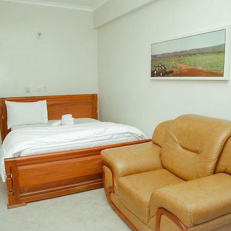 Fq Hotel Limited Dar es Salaam Exteriör bild