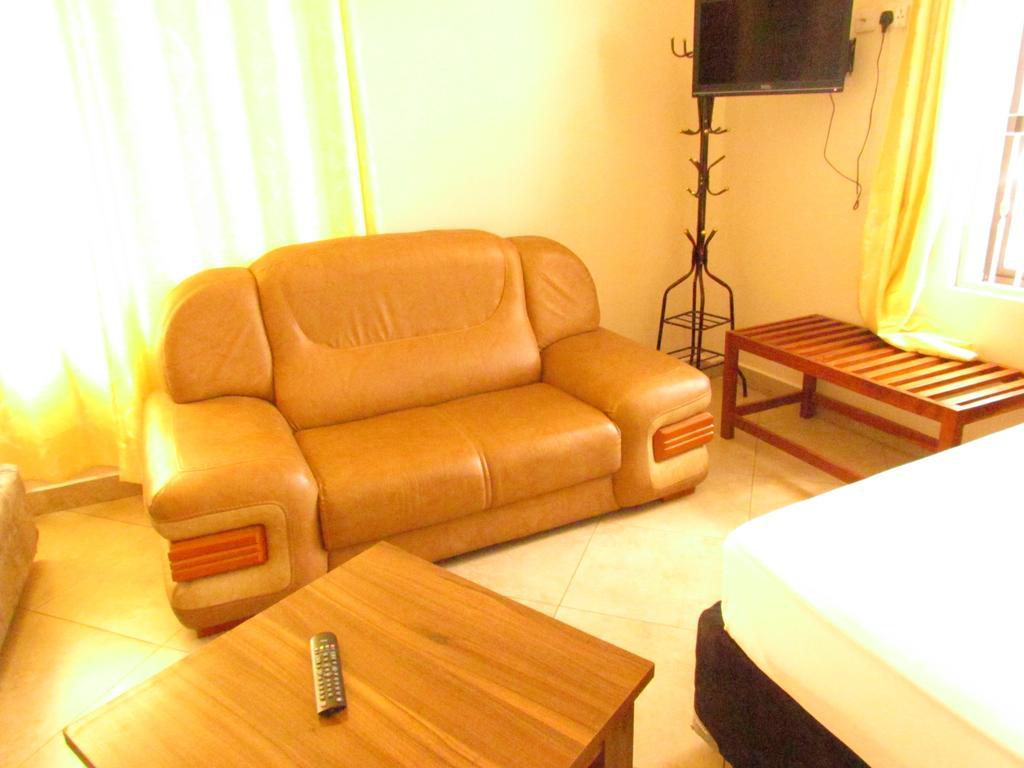 Fq Hotel Limited Dar es Salaam Exteriör bild