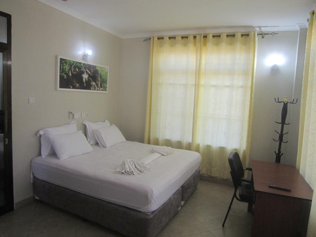 Fq Hotel Limited Dar es Salaam Exteriör bild