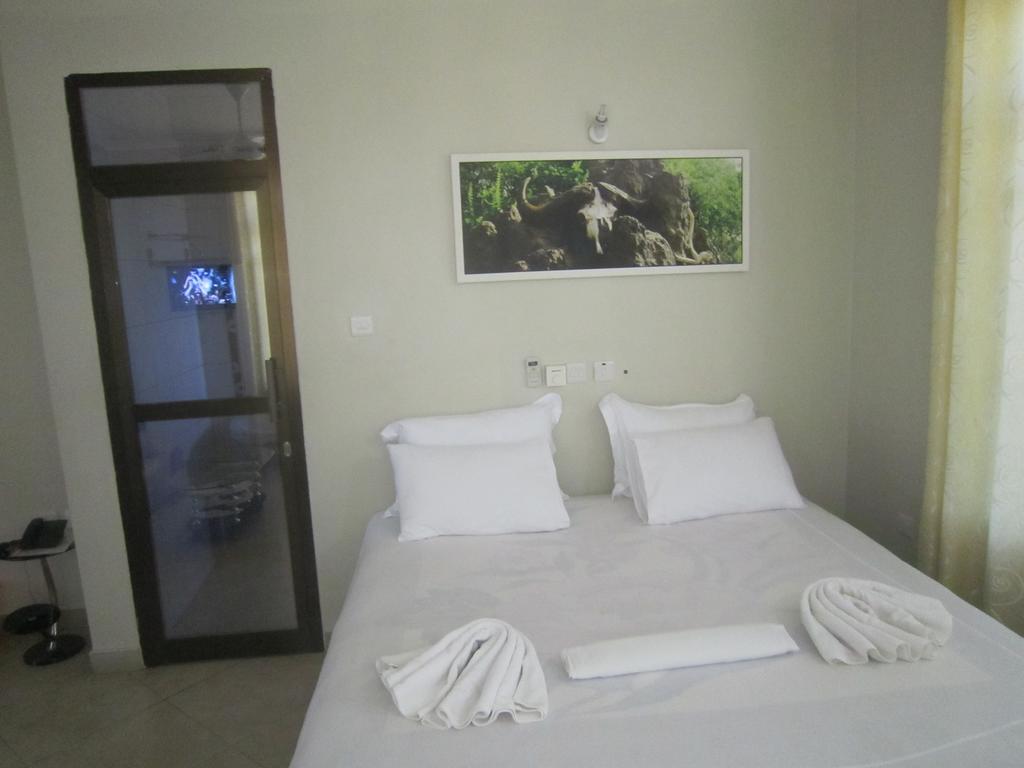 Fq Hotel Limited Dar es Salaam Exteriör bild