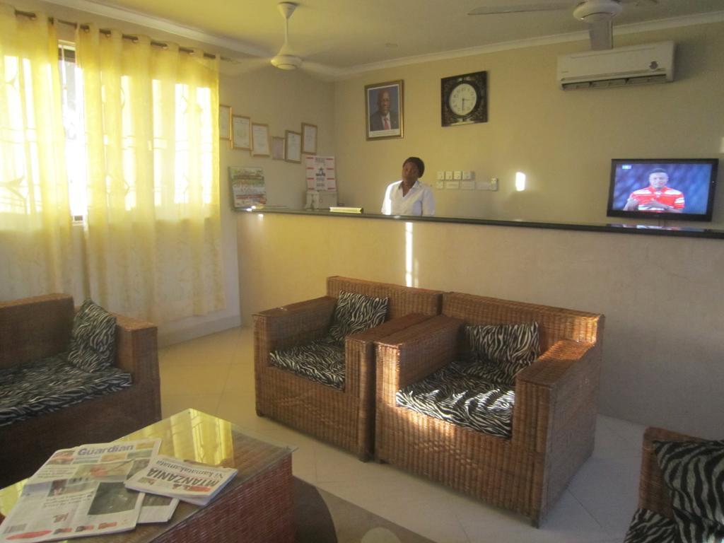 Fq Hotel Limited Dar es Salaam Exteriör bild