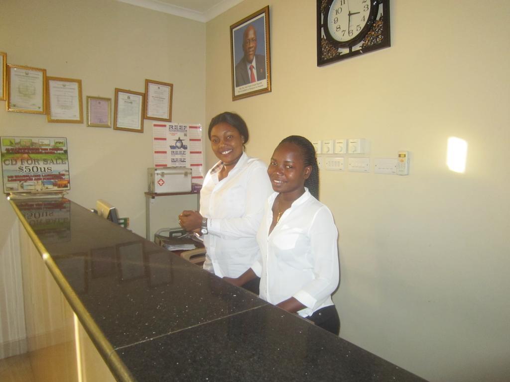 Fq Hotel Limited Dar es Salaam Exteriör bild