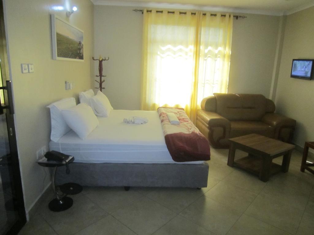 Fq Hotel Limited Dar es Salaam Exteriör bild