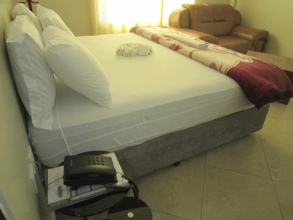 Fq Hotel Limited Dar es Salaam Exteriör bild