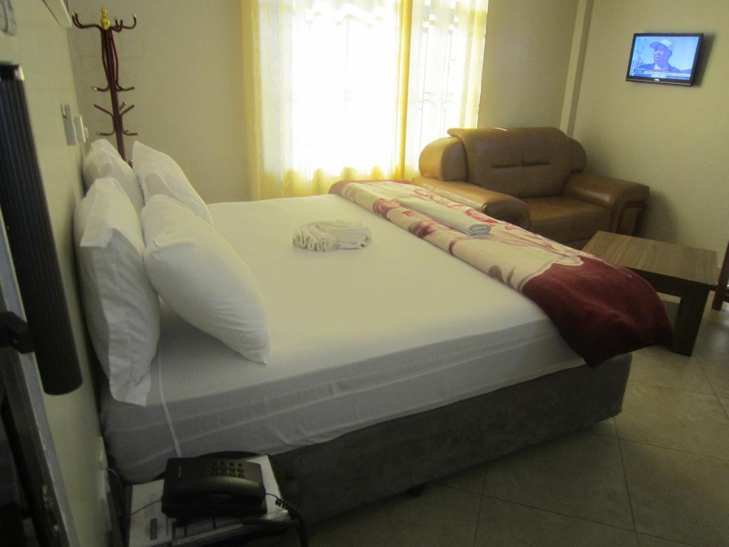 Fq Hotel Limited Dar es Salaam Exteriör bild
