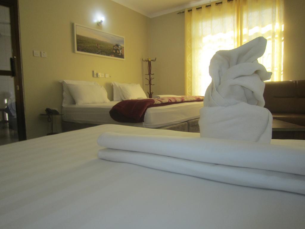 Fq Hotel Limited Dar es Salaam Exteriör bild