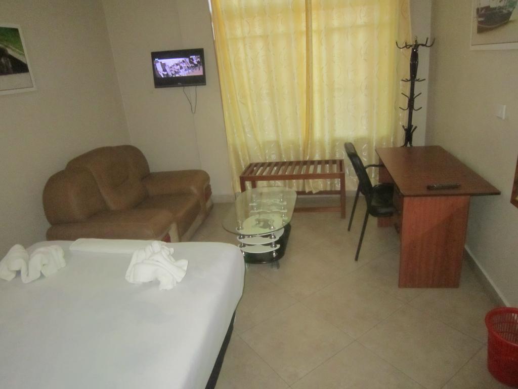 Fq Hotel Limited Dar es Salaam Exteriör bild