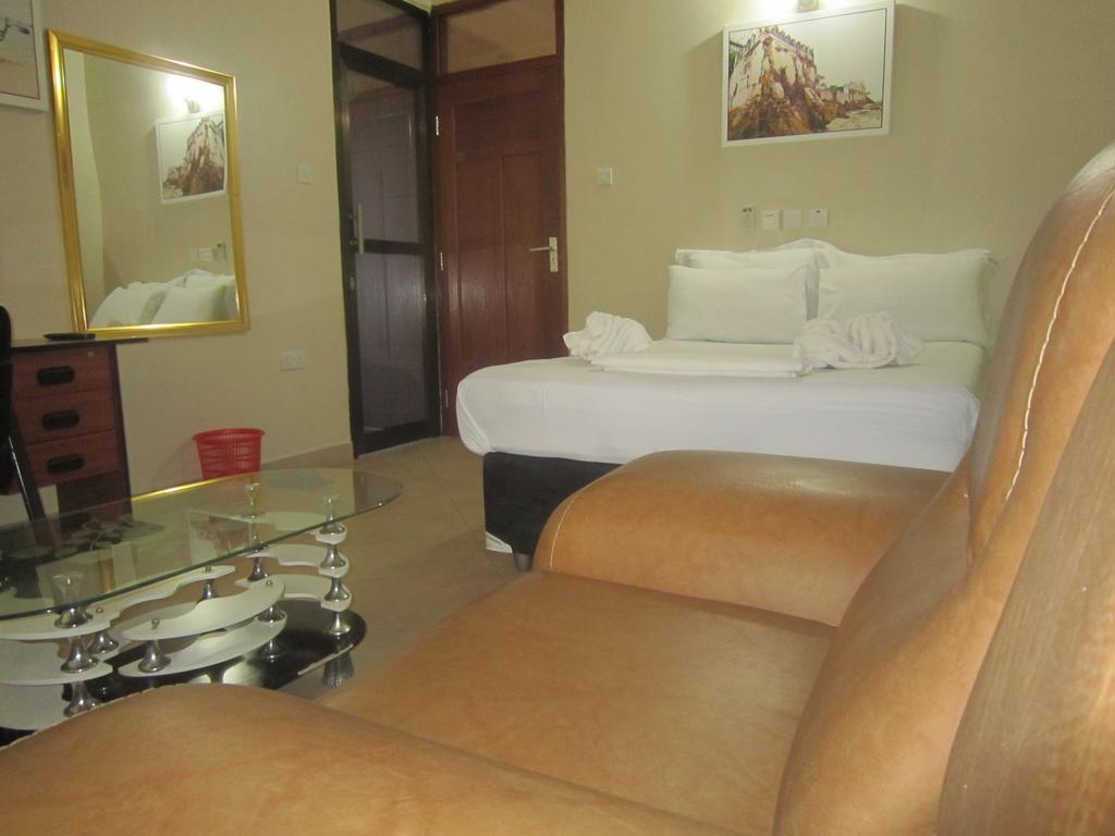 Fq Hotel Limited Dar es Salaam Exteriör bild